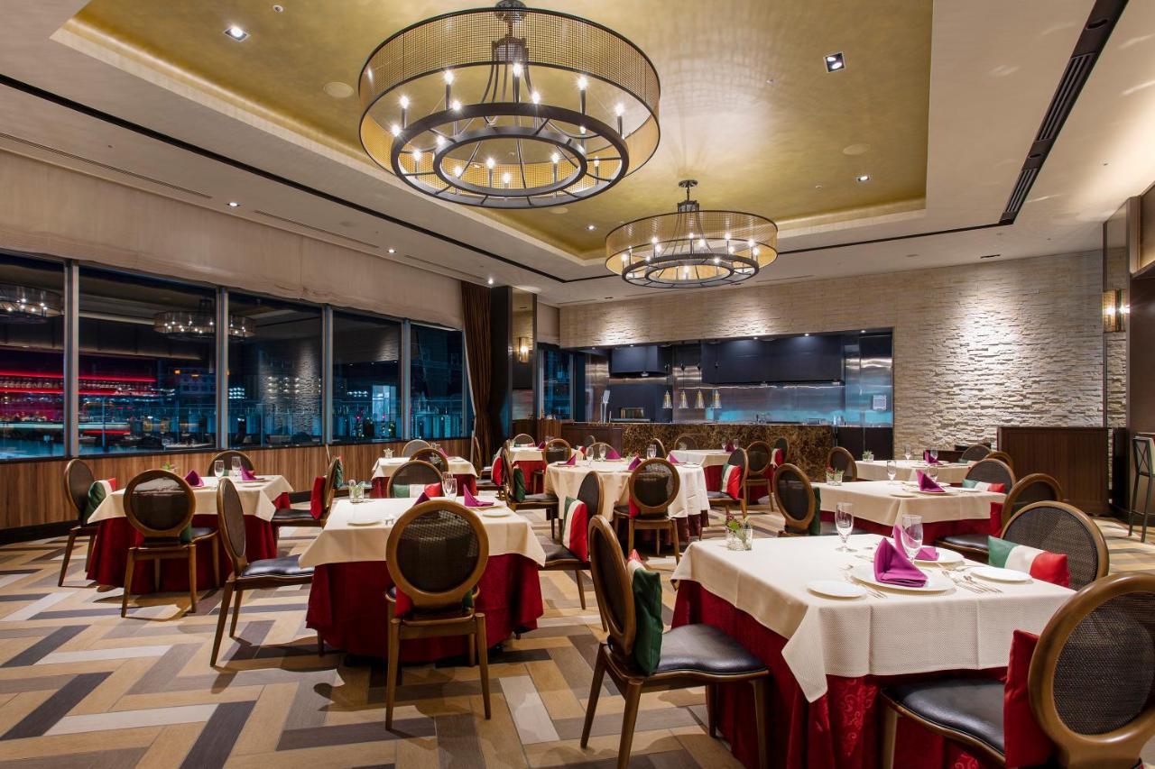 Hotel Monterey Химеджи Екстериор снимка