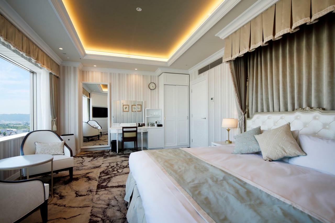 Hotel Monterey Химеджи Екстериор снимка